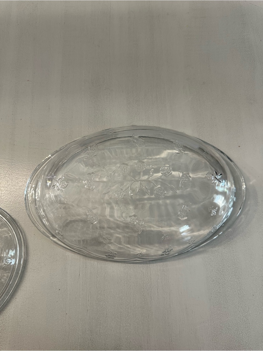 Anchor Hocking Vintage Savannah Clear Floral 2-Quart Oval Casserole Dish w/ Lid - Picture 8 of 9